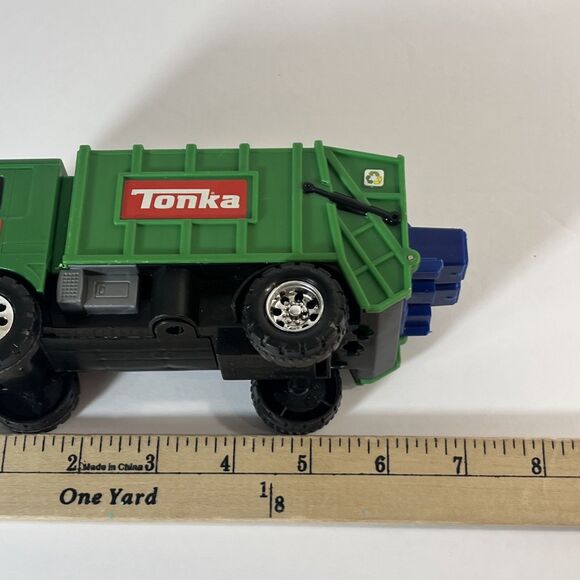 Tonka Green Recycling Truck 7"  Battery Operated Noise and Lights 2008 Cans Move - Picture 8 of 8